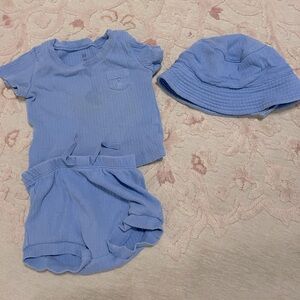 Gap matching boys outfit with hat